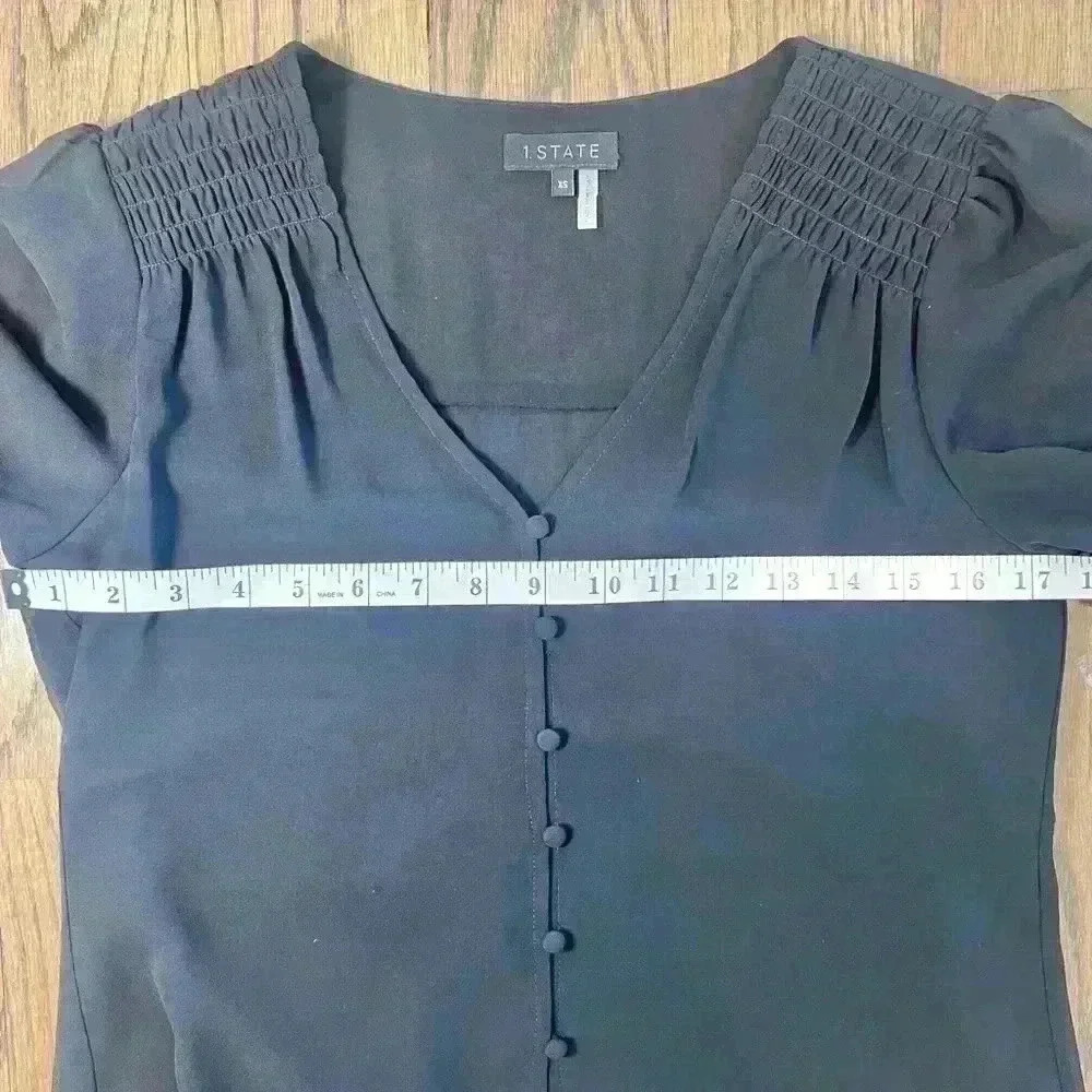 NWT 1. State Women’s Smocked Detail Button Up Blouse in Black Size X-Small - Picture 10 of 12